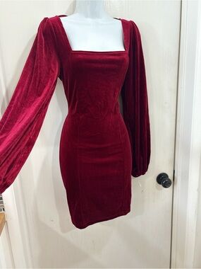 Red romantic whimsical Velvet Square-Neck mini  Dress